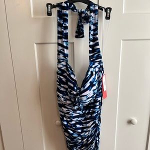 NWT MiracleSuit Halter Tankini top Size 16